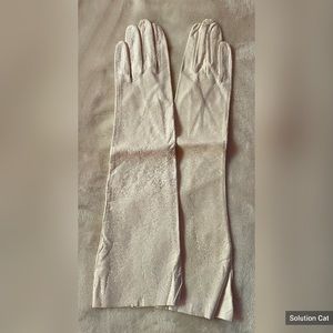 NWT White Leather? Long Gloves. Size 7
